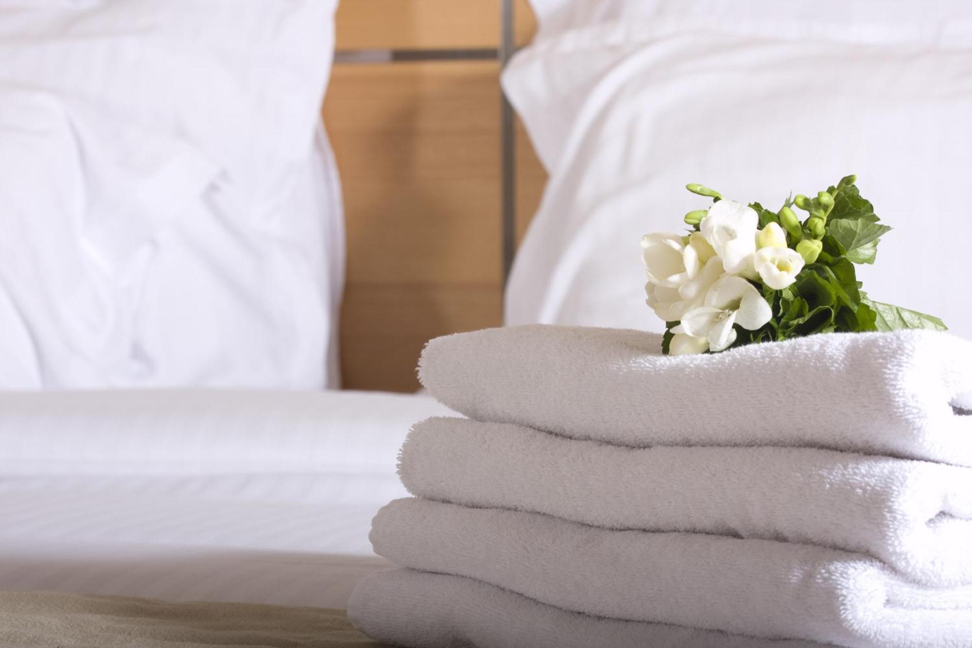 Hotel Estelou Sommières Szoba fotó
