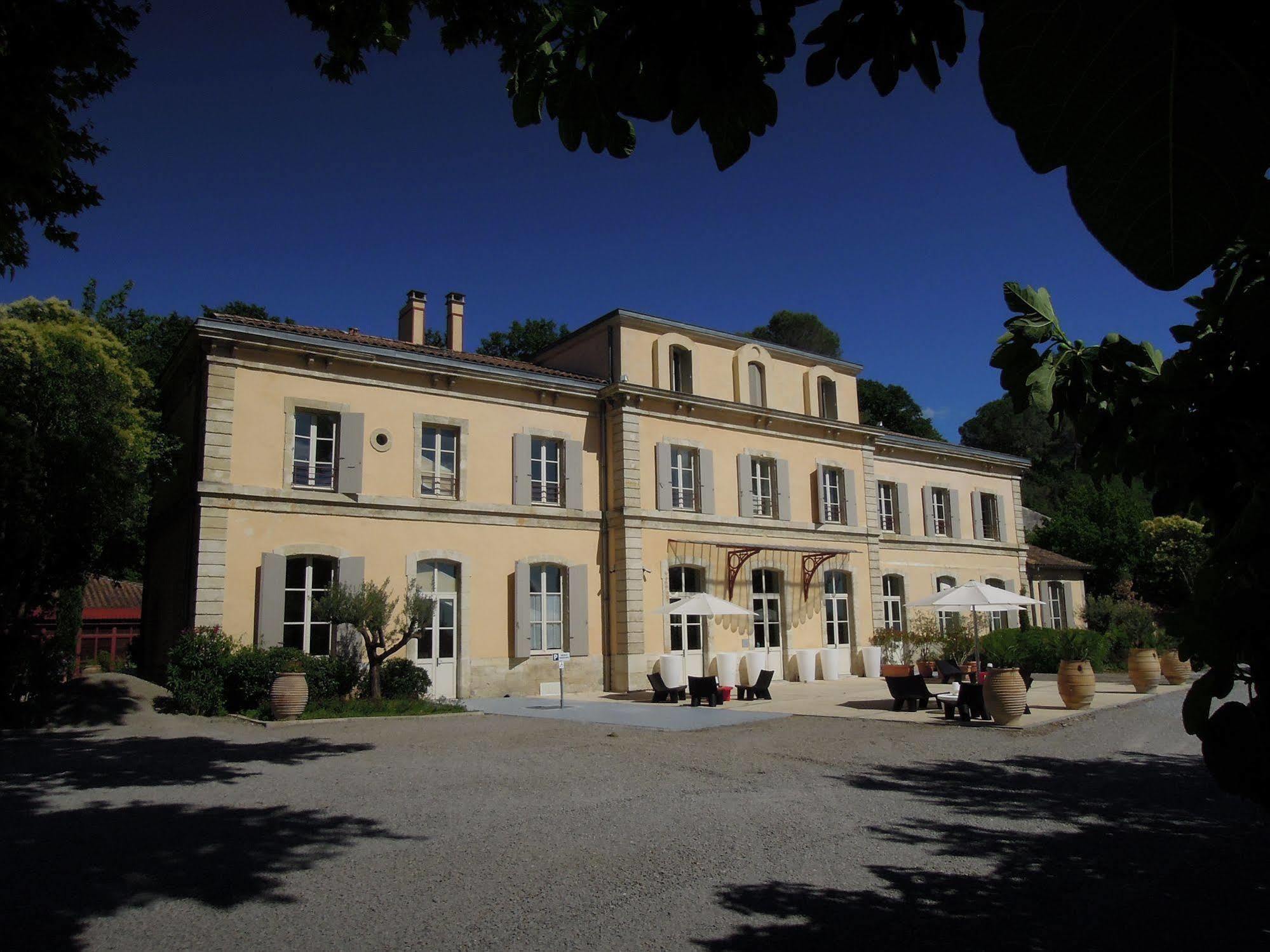 Hotel Estelou Sommières Kültér fotó