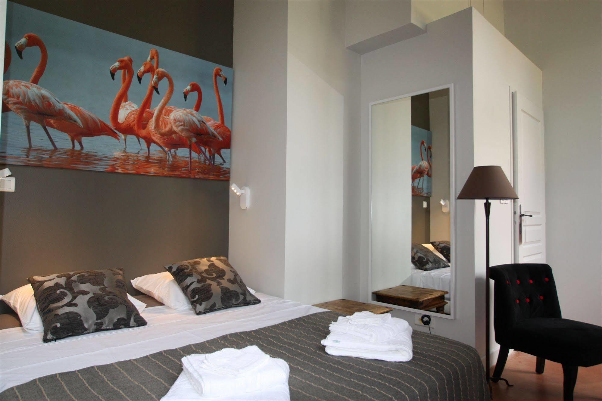 Hotel Estelou Sommières Kültér fotó