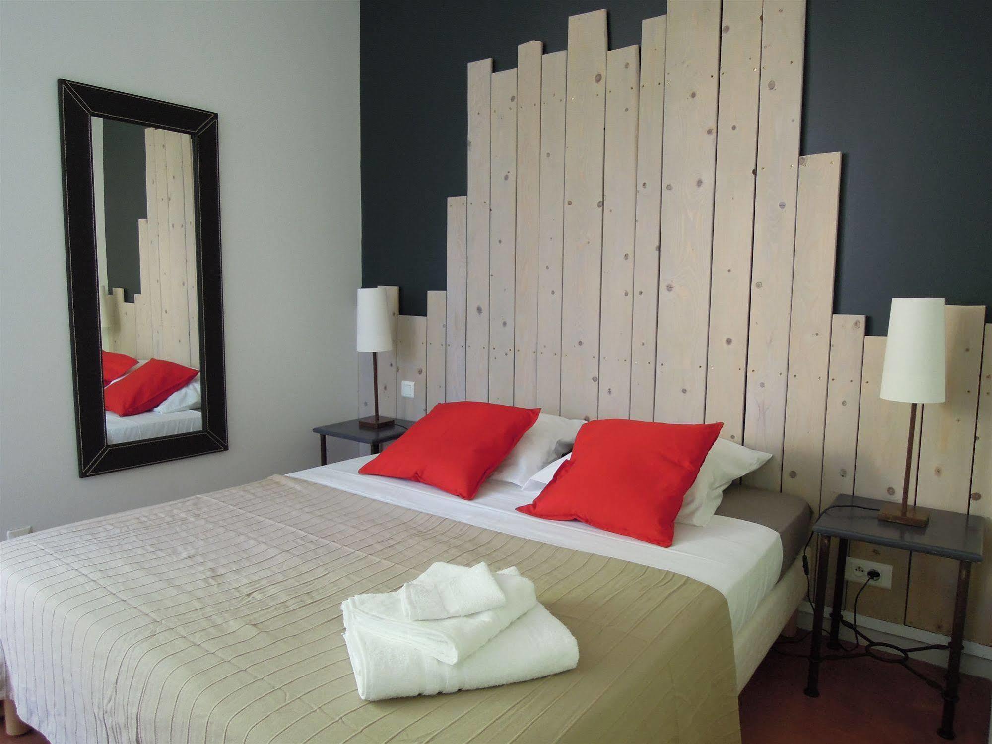 Hotel Estelou Sommières Kültér fotó