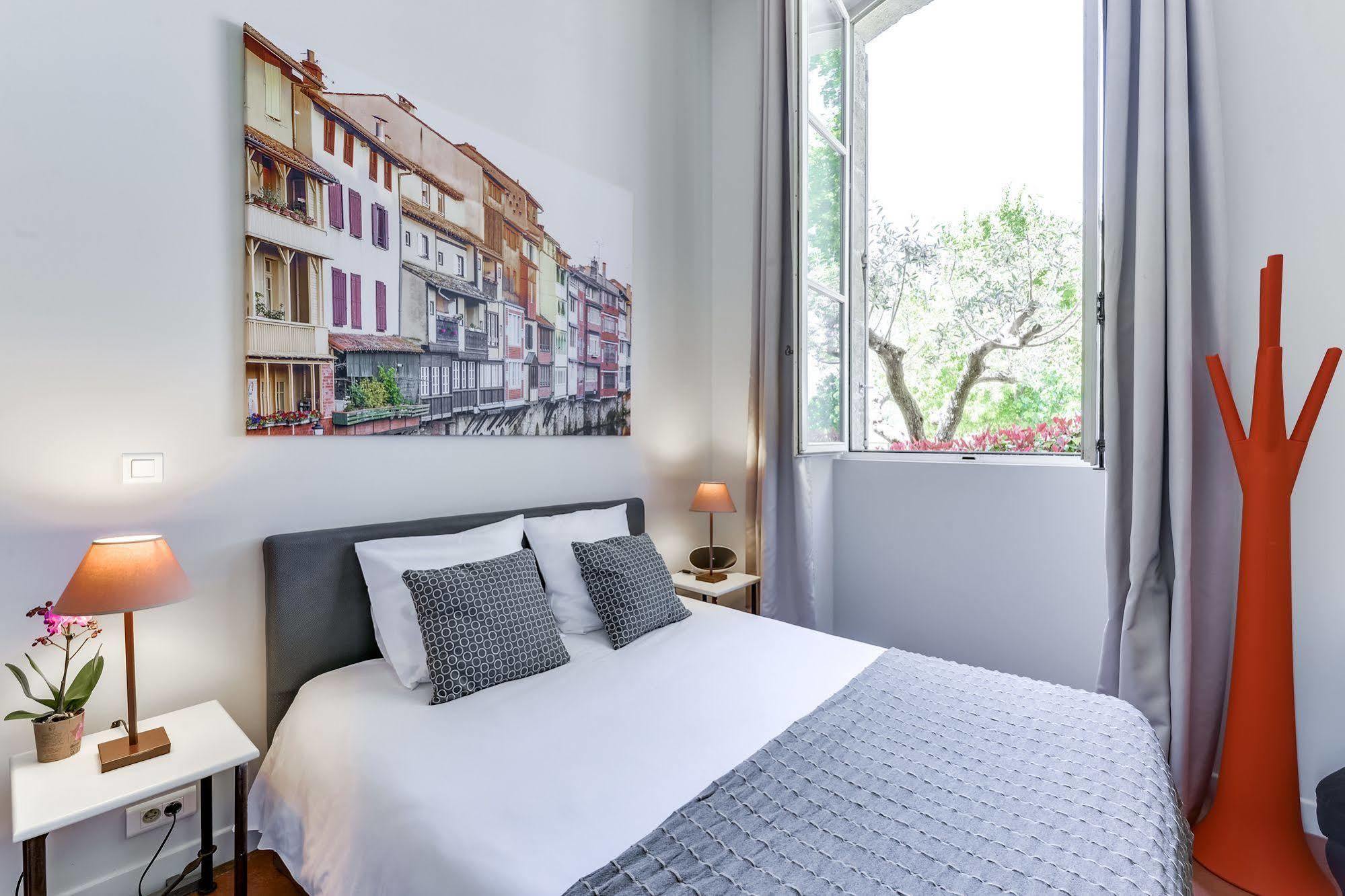 Hotel Estelou Sommières Kültér fotó